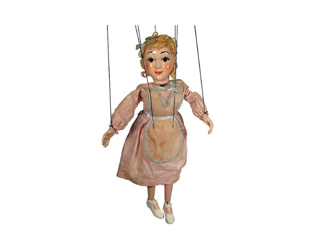 Marionnette suspendue par un fil