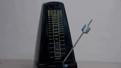 Métronome qui bouge de gauche à droite et ainsi de suite