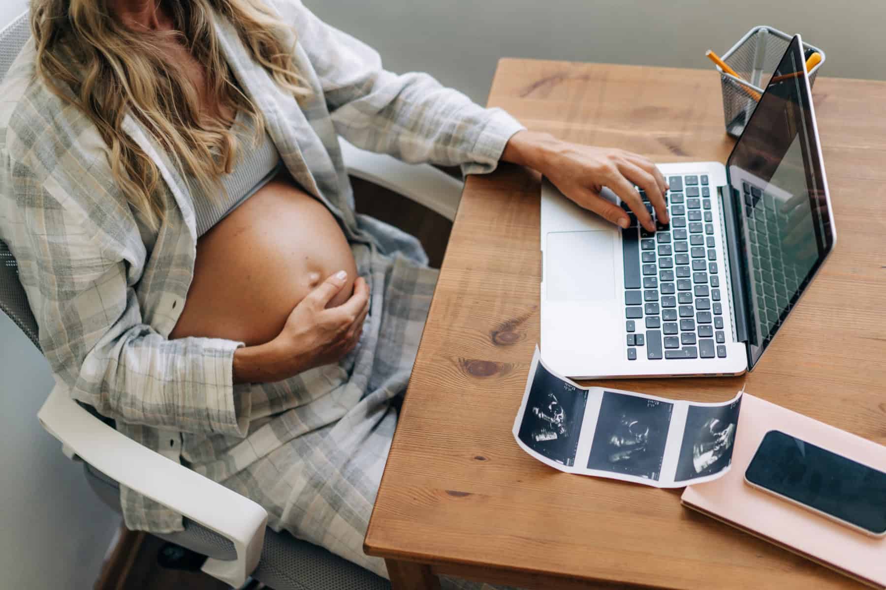 Pregnancy Goals & Personal Development Ideas When Pregnant