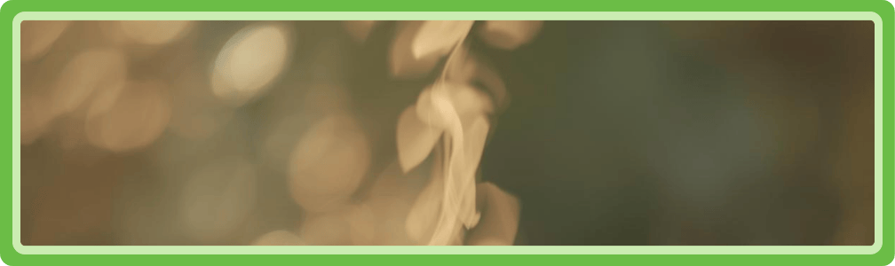 De damp van een kop thee als meditatief moment om te leren luisteren naar je lichaam