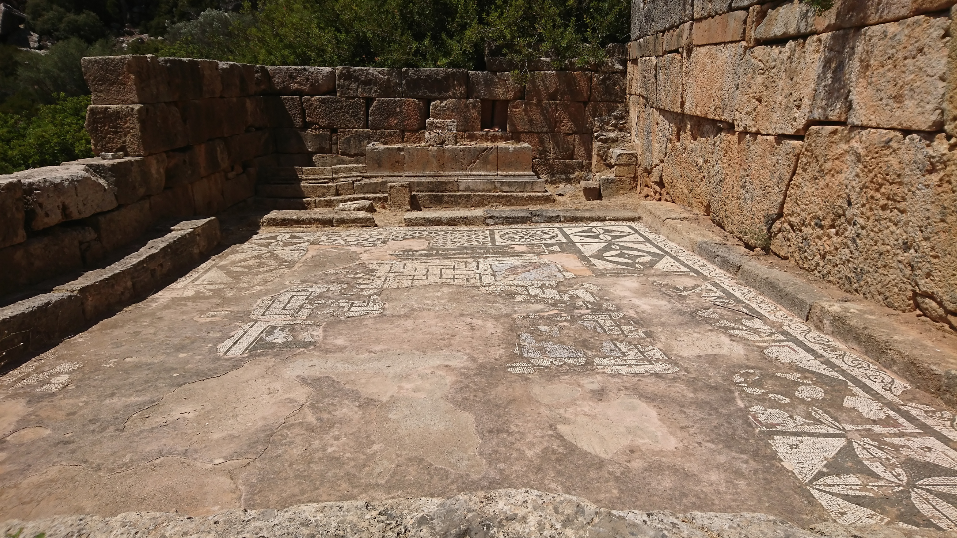 Temple of Asklepios in Lissos - Chania & Her Harbour