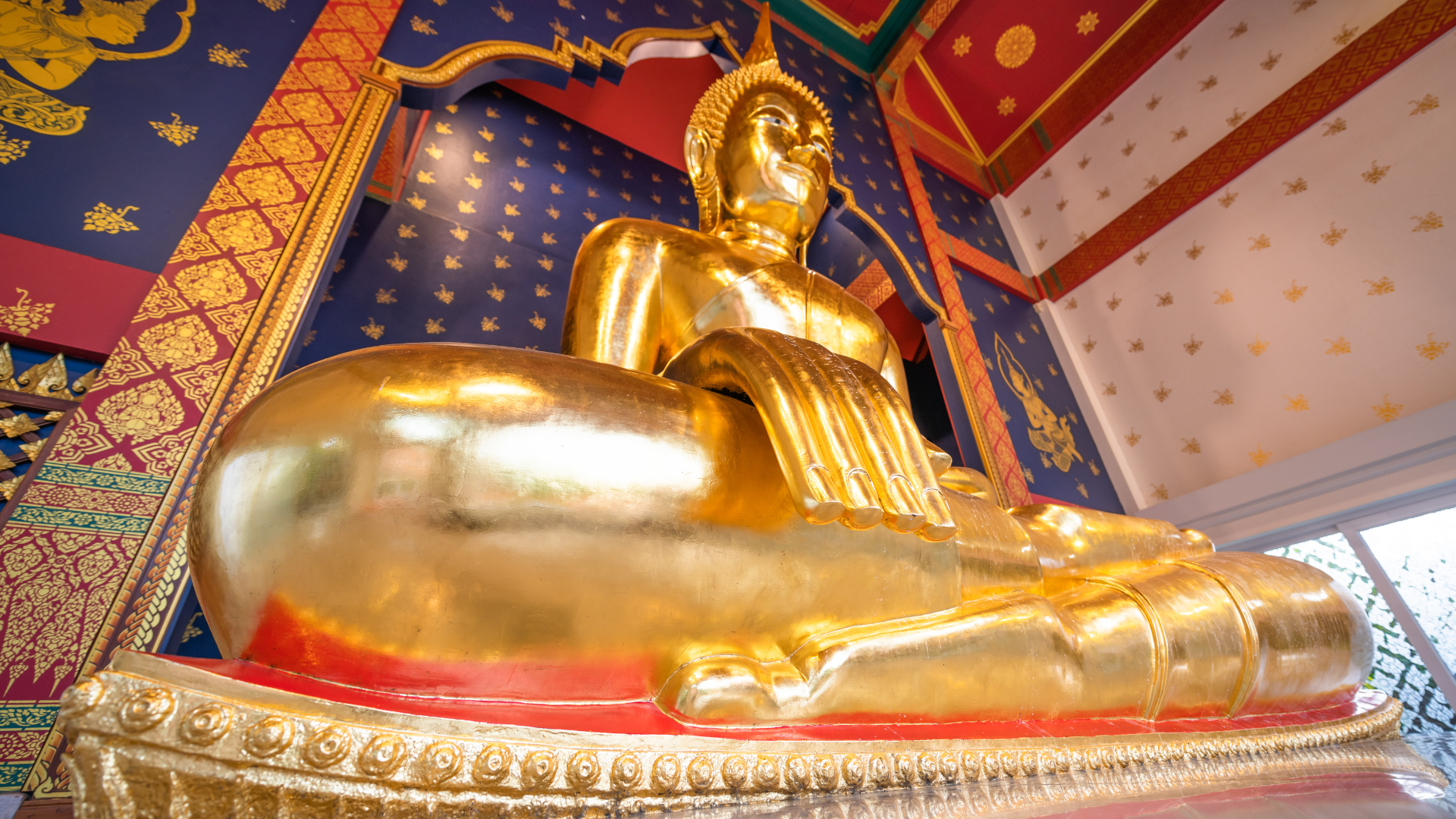 Sitting Buddha Wat Saket Bangkok