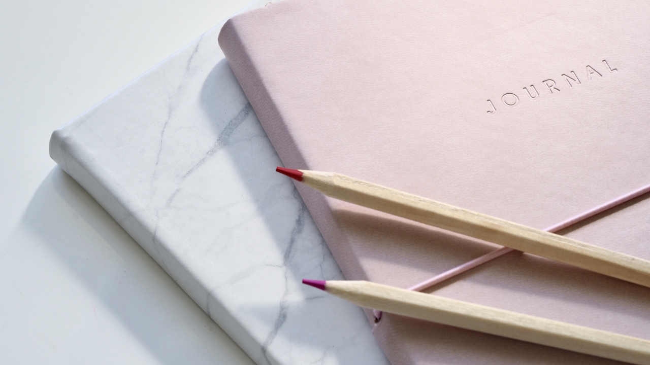 Journal intime pour explorer ses pensées et émotions.