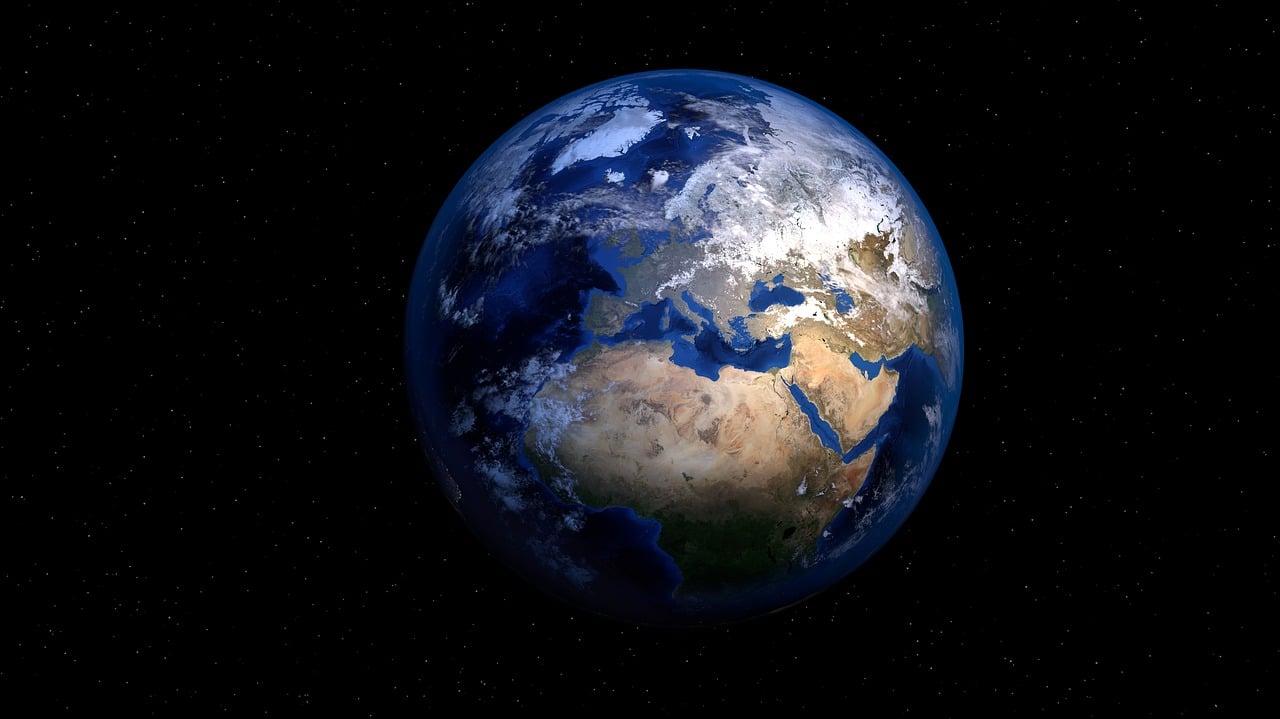Image of planet Earth by PIRO from Pixabay