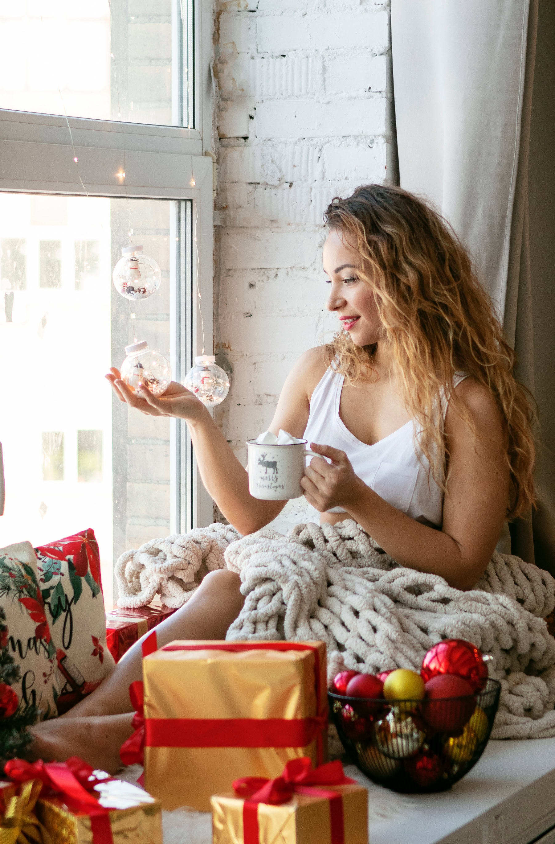 What To Do When You're Single During The Holidays