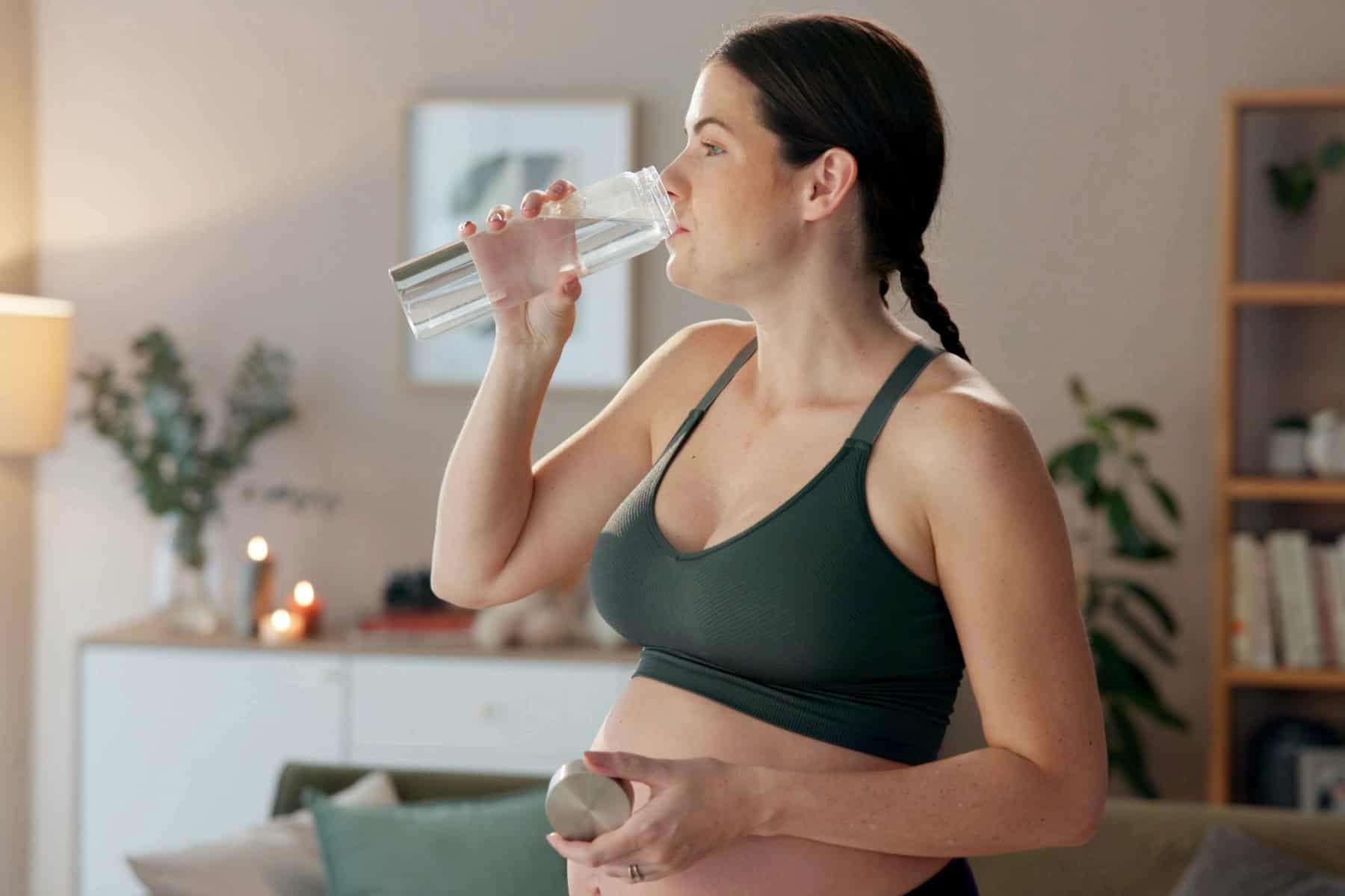 how to stay hydrated in first trimester of pregnancy