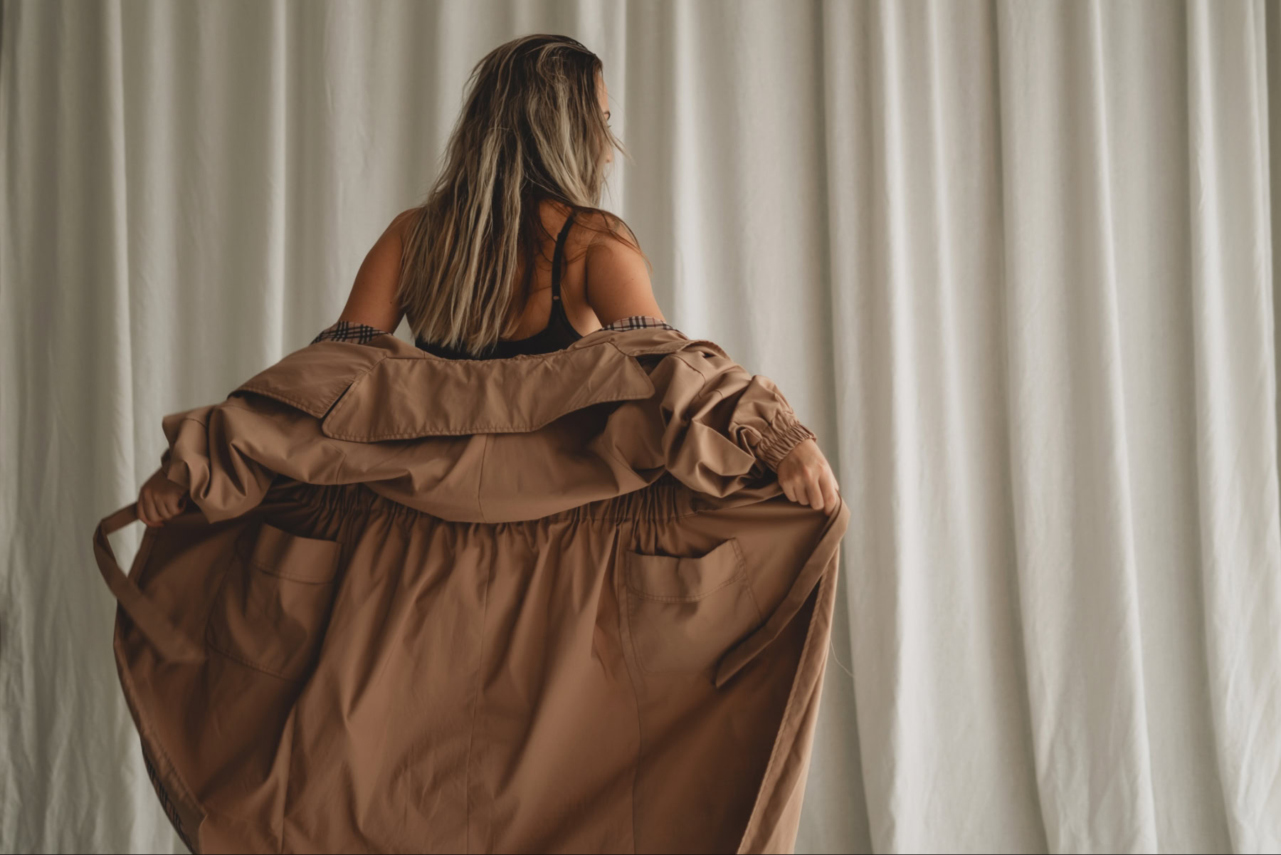 Empowering Single Women - how to feel confident when dating