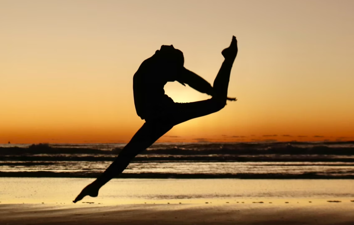 Jupiters Dance on the Beach