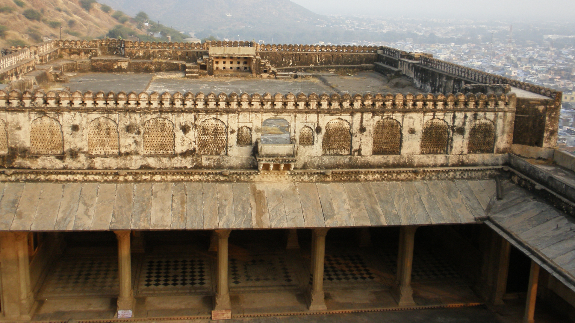Natural Defense Walls, Garh Palace, Bundi
