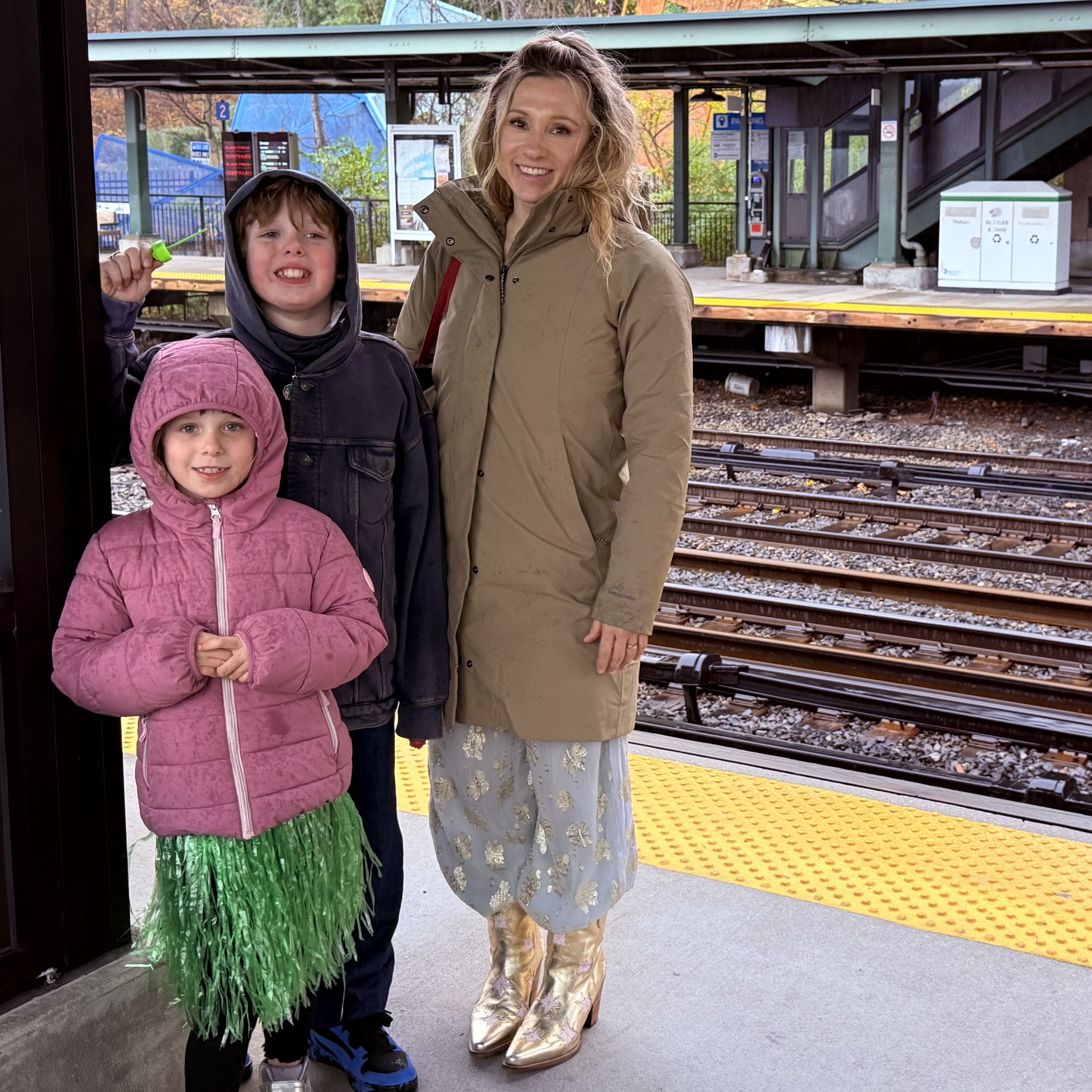 FAMILY OUTING, LIL SHOP OF HORRORS