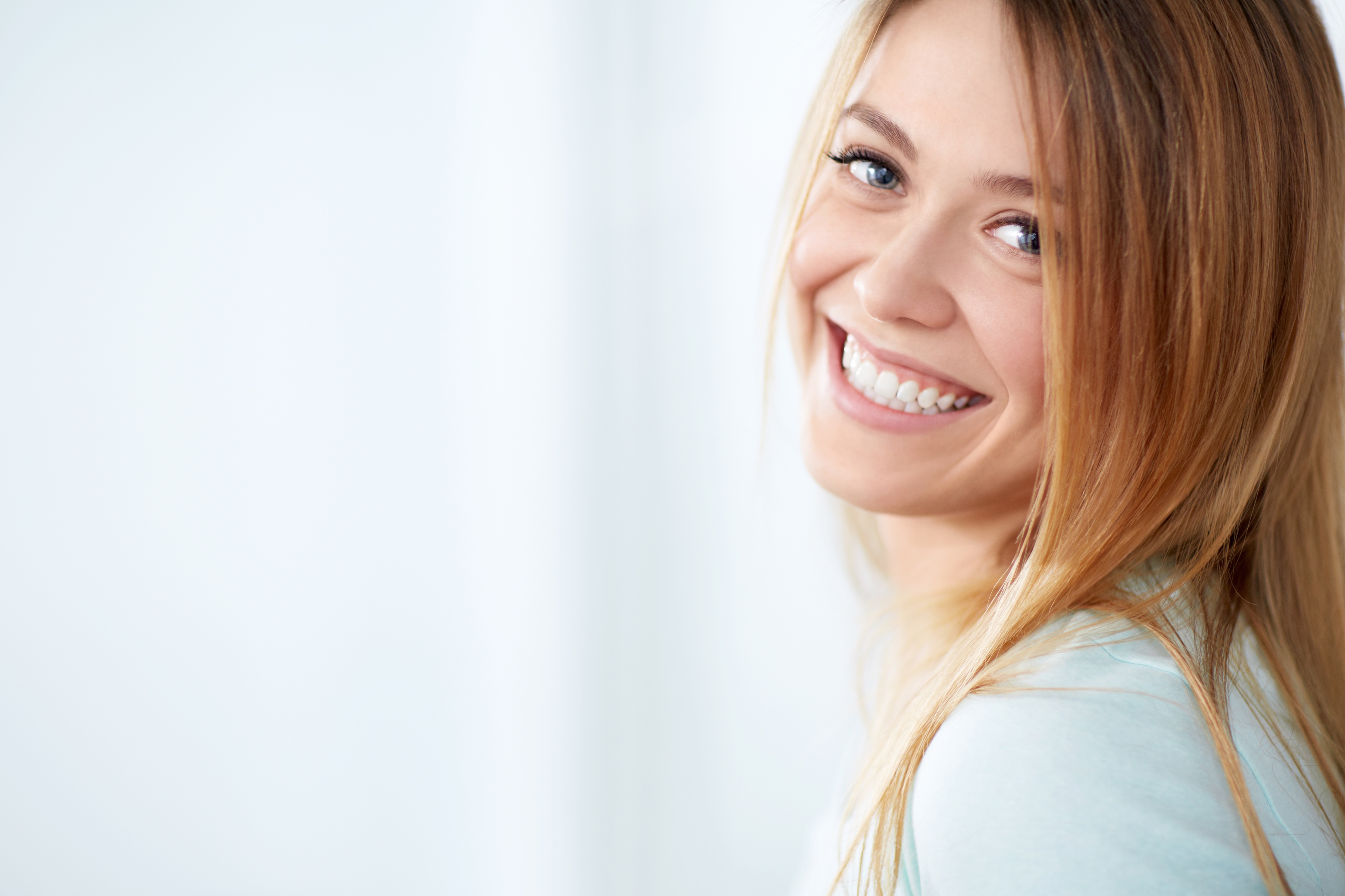 Femme épanouie grâce à l'ACT