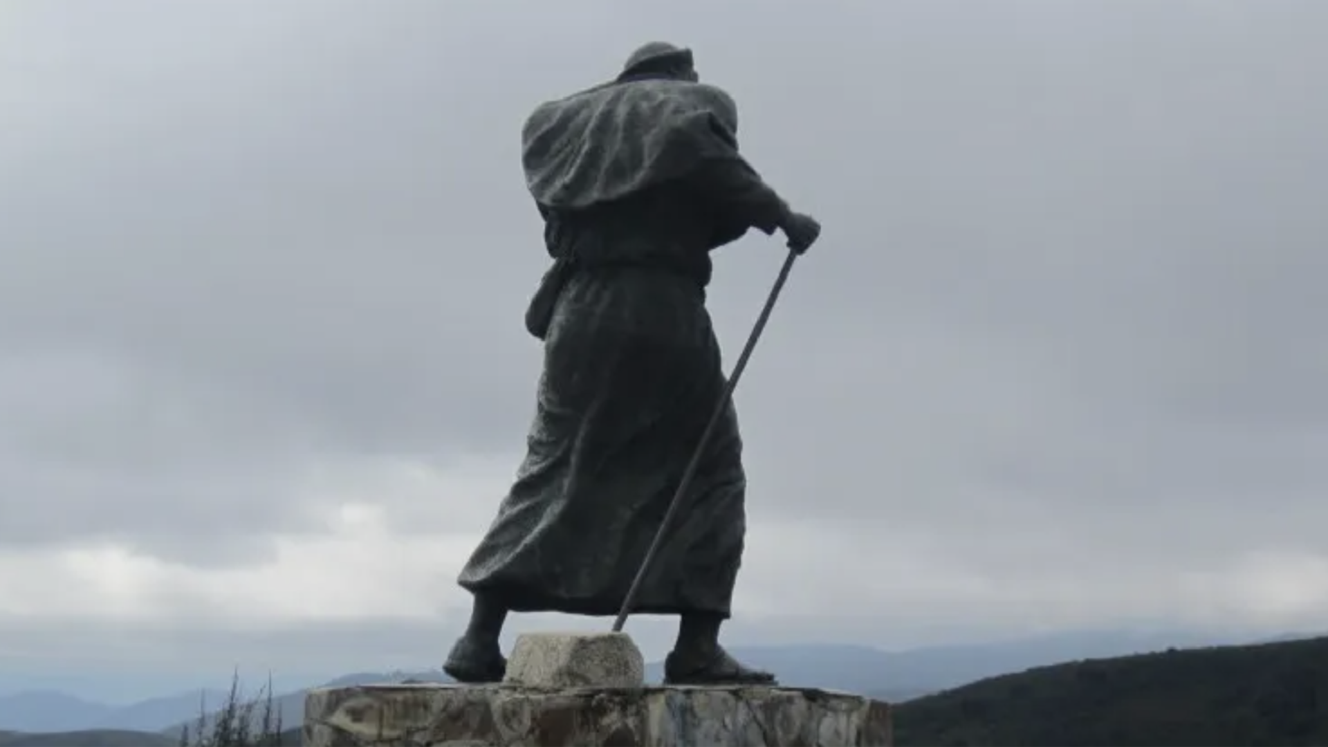Camino de Santiago - Counting My Blessings - 06 Monumento do Peregrino Alto do San Roque