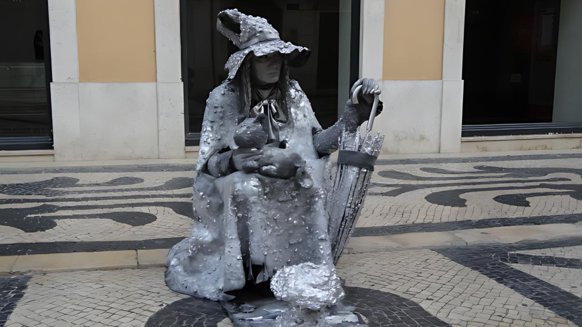 Human Street Art - along Rua Augusta