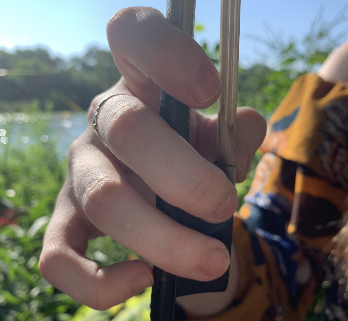 violin bow hold