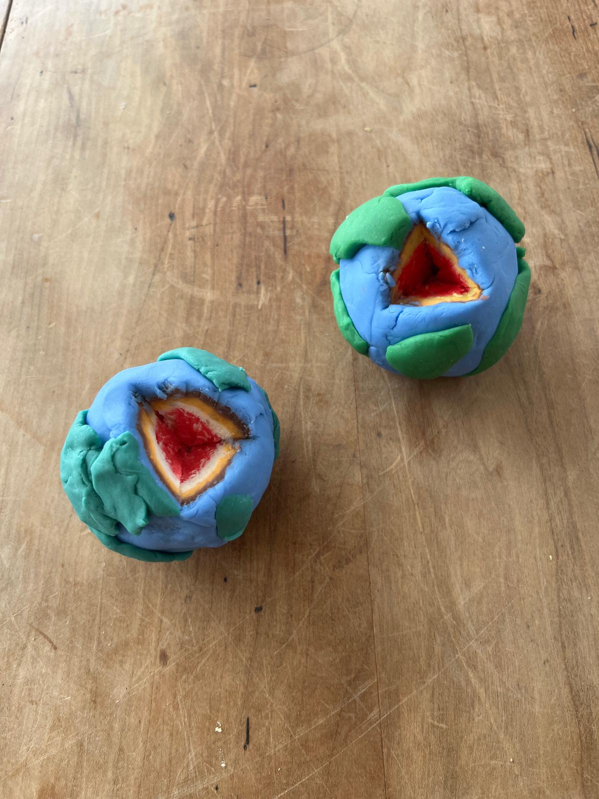 Loisir créatif suite à l'atelier sur la structure de la Terre