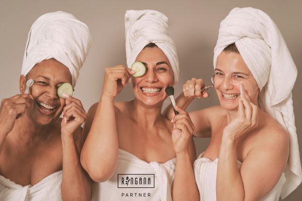 Hooggevoelige vrouw sluit zich aan bij RINGANA & Zelfzorg Sanctuary voor 100% verse, vegan huidverzorging en een bezield leven.