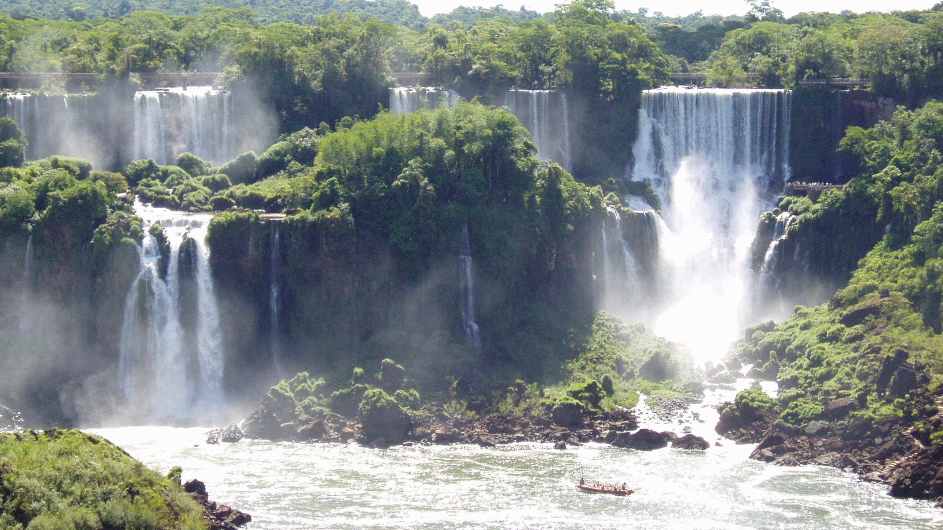 Brazilian side of Iguaçu NP San Martin Island 