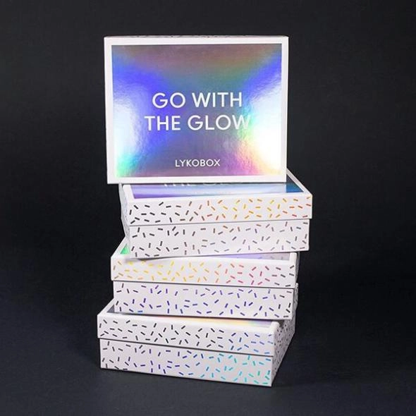custom-holographic-foiling-boxes-wholesale