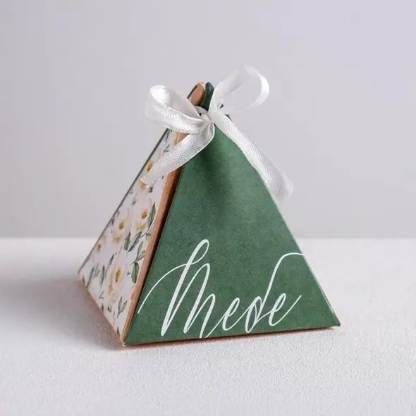 Pyramid Box