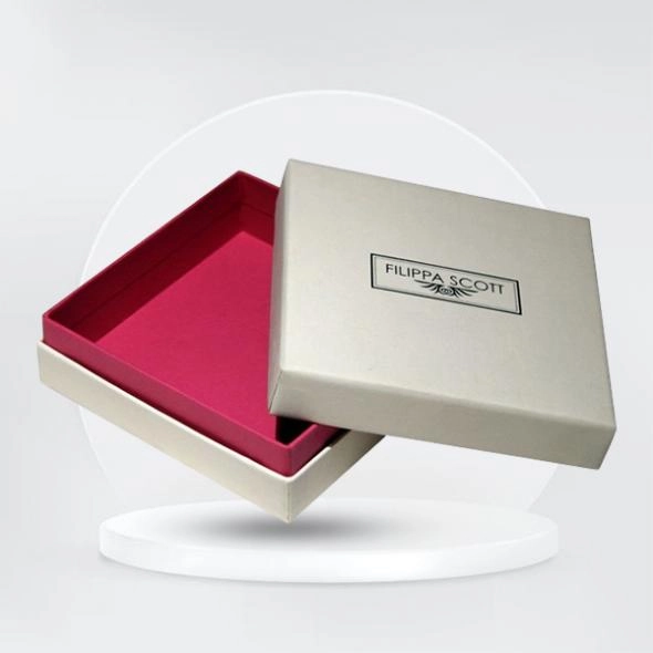 personalized-clamshell-gift-boxes