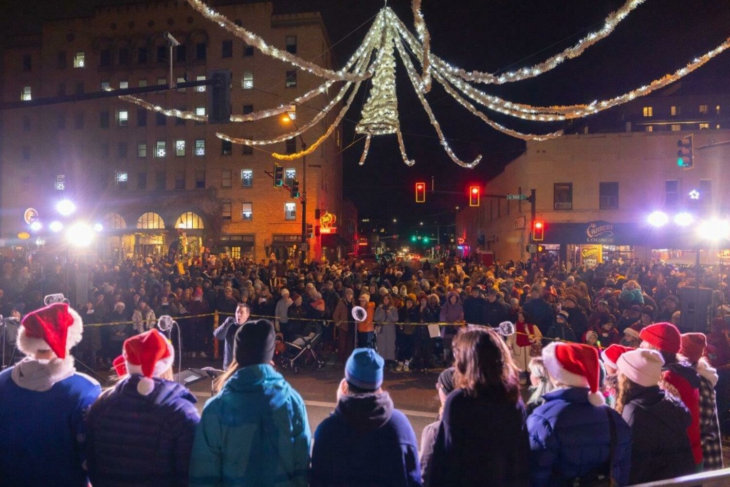 2023 DTNBZN CHRISTMAS STROLL 001