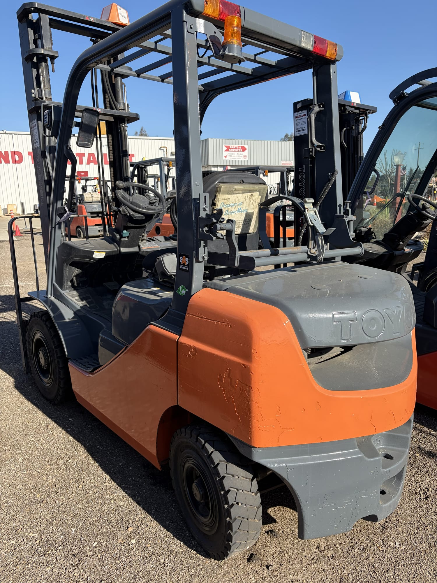 2019 Toyota 8FGU25, photo 1 of 4