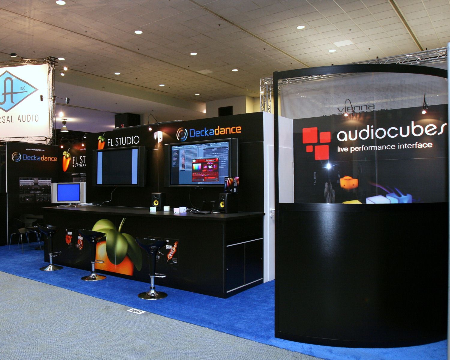 ,NAMM Show (NAMM) 2009 2009 10X30