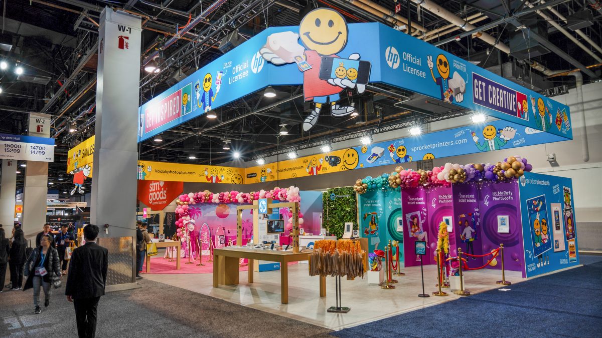 Consumer Electronics Show 2025 (40x70) Consumer Electronics Show 2025 (40x70)