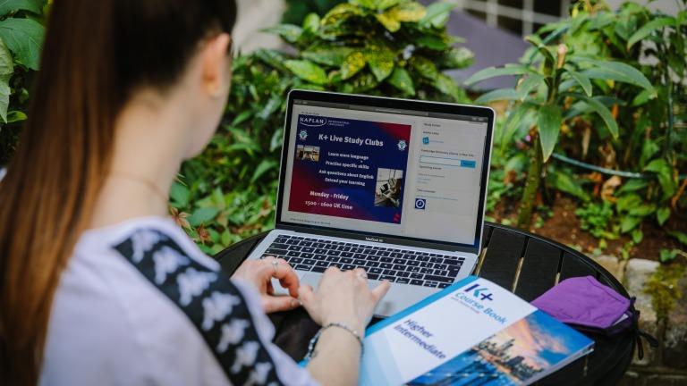 Kaplan Online (EUR) 3