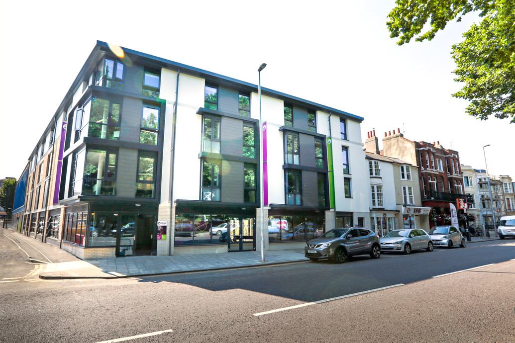 Kings Colleges: Brighton 3