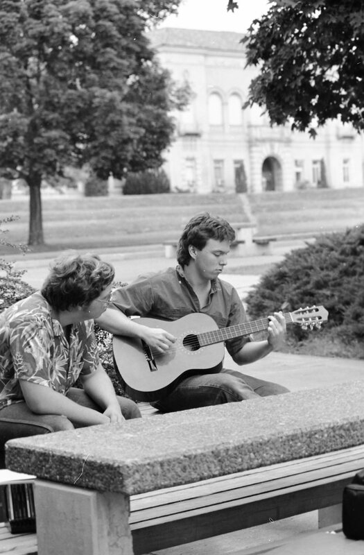 1987 Guitarist 08