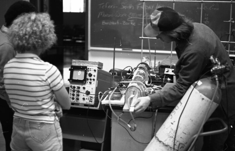 1984 Science, Electronics 02