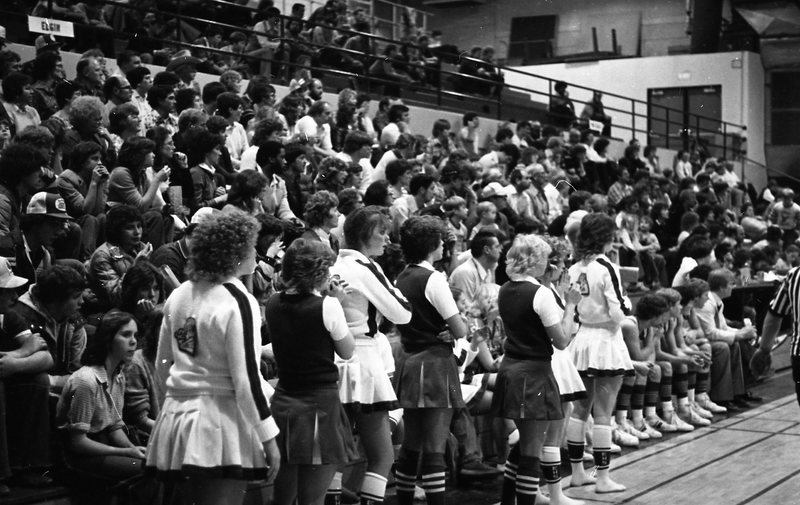1982 High school Wapiti League Basketball Tournament, Elgin Cheerleaders 02