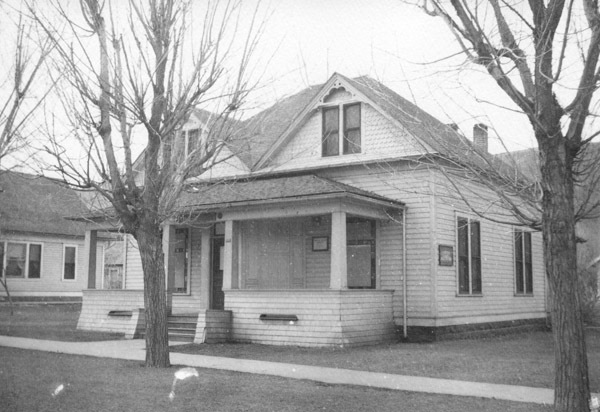 La Grande, Building 2