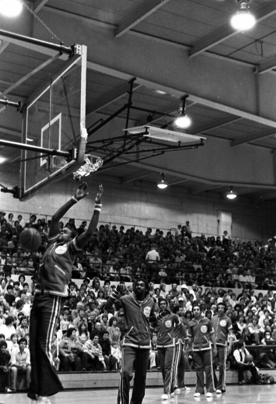 1983 Basketball, Harlem Globetrotters 40