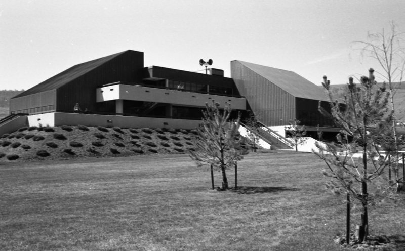 1977 Hoke Hall 05