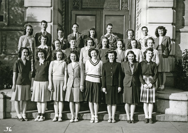 1946 Alpha Rho Tau