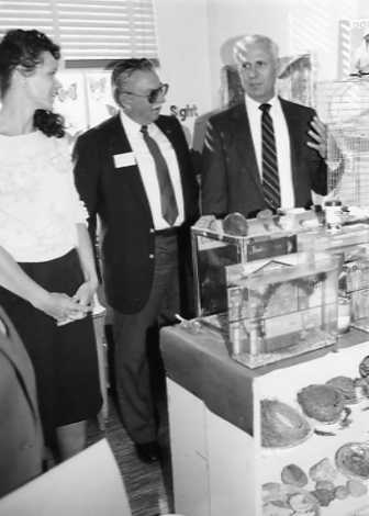 1988 Ackerman Elementary School, Tour 02