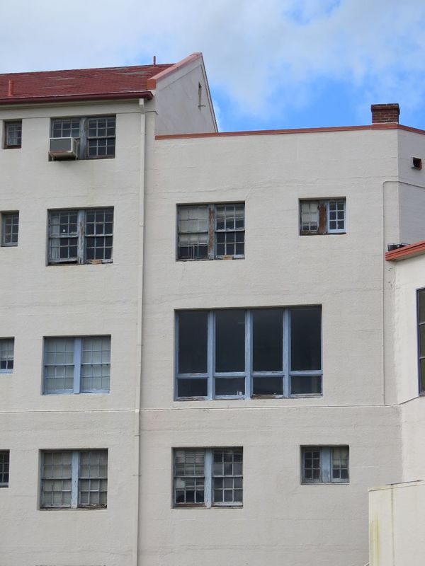Dorian and Hunt Hall 85