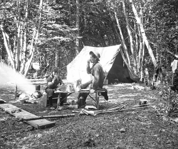 Reuter Group-AA, Camping 2