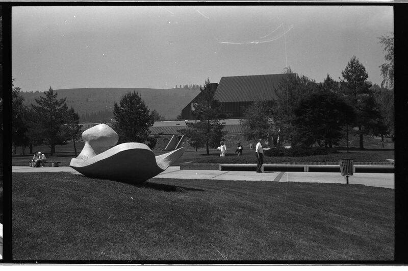1989 Students, Walking 07