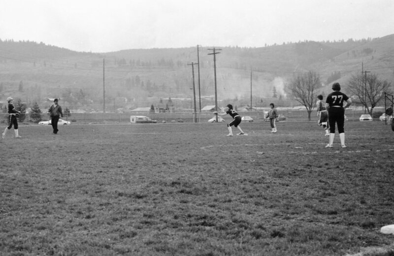 1983 Softball Action 04