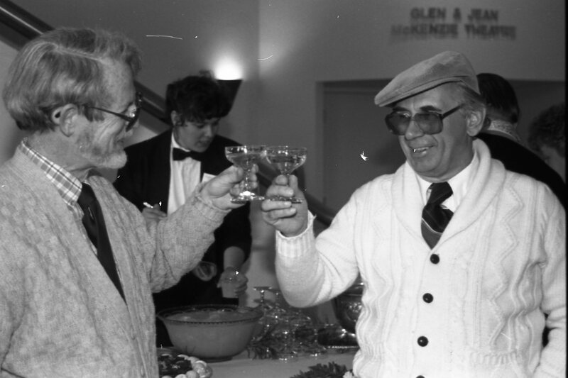 1990 Loso Hall Gallery Reception 09