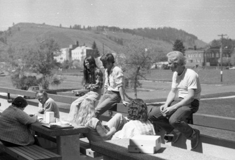 1980 Students, Outdoors 01