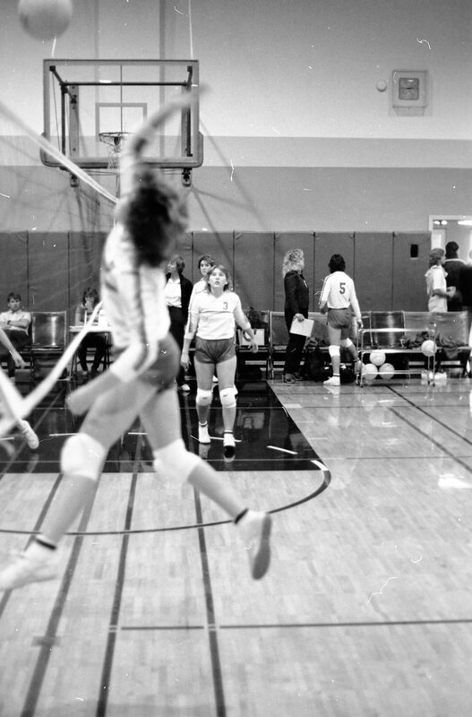 1985 Volleyball Action 26