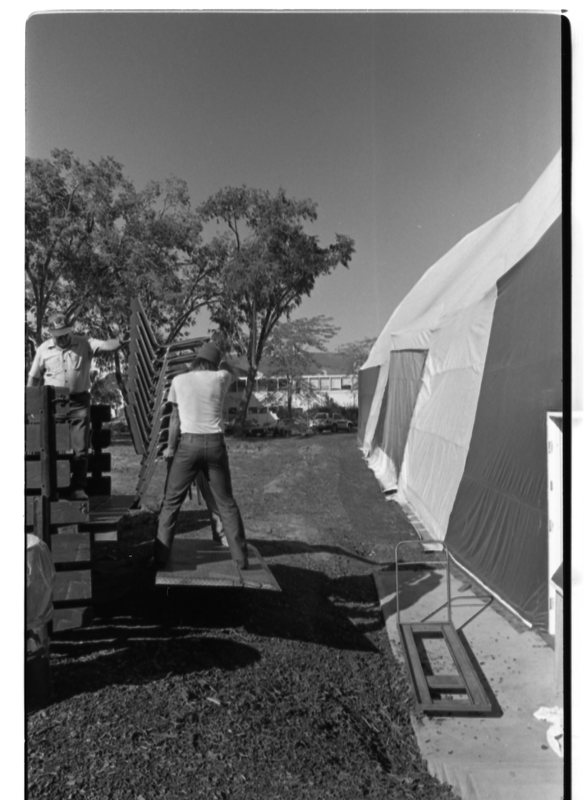 1989 Homecoming, Set-up 01