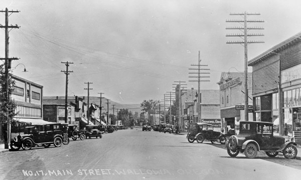 Wallowa, Main Street