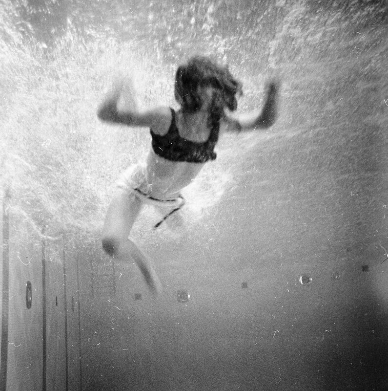 1972 Swimming, Under Water 04