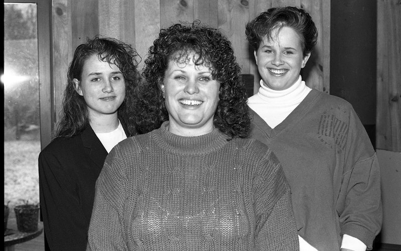 1990 Employee, Nancy Roberts and Family 01