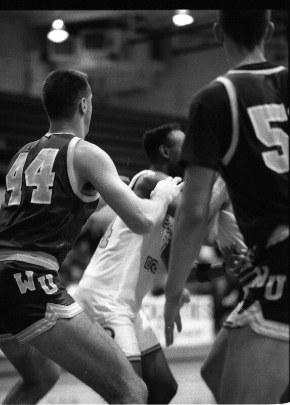 1991 Men's Basketball Action, Willamette University at EOSC 04
